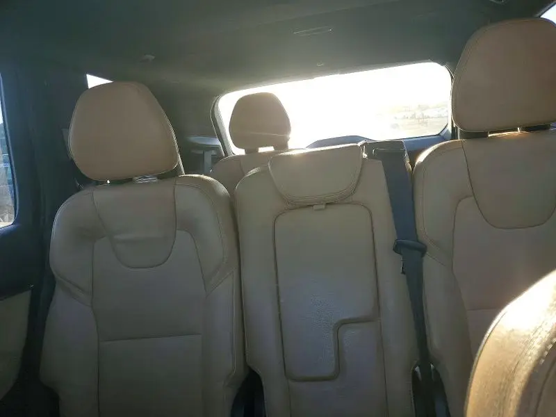 2018 VOLVO XC90 T6  