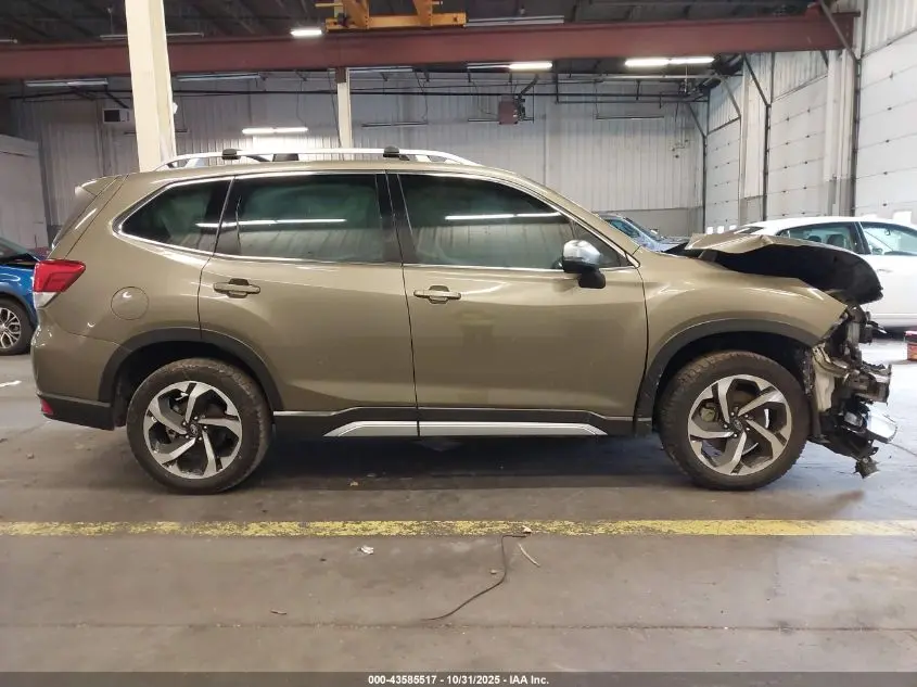 2022 SUBARU FORESTER TOURING