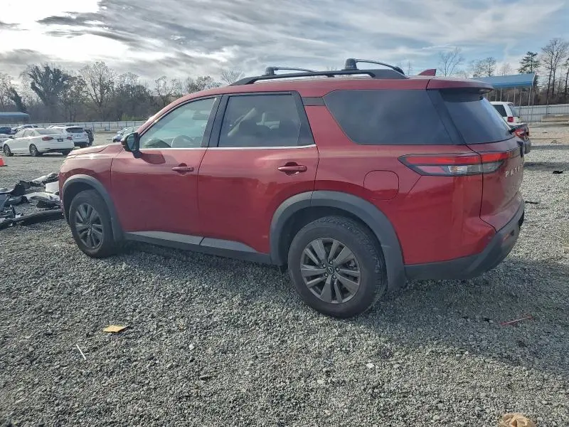 2024 NISSAN PATHFINDER SV  