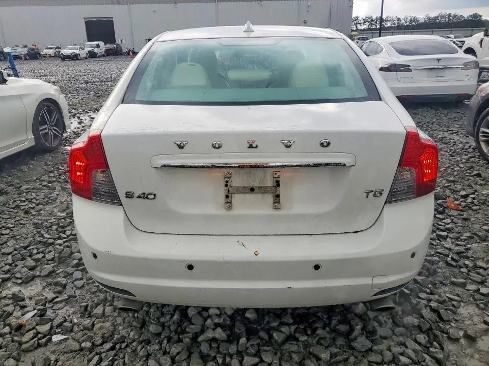2011 VOLVO S40 T5  
