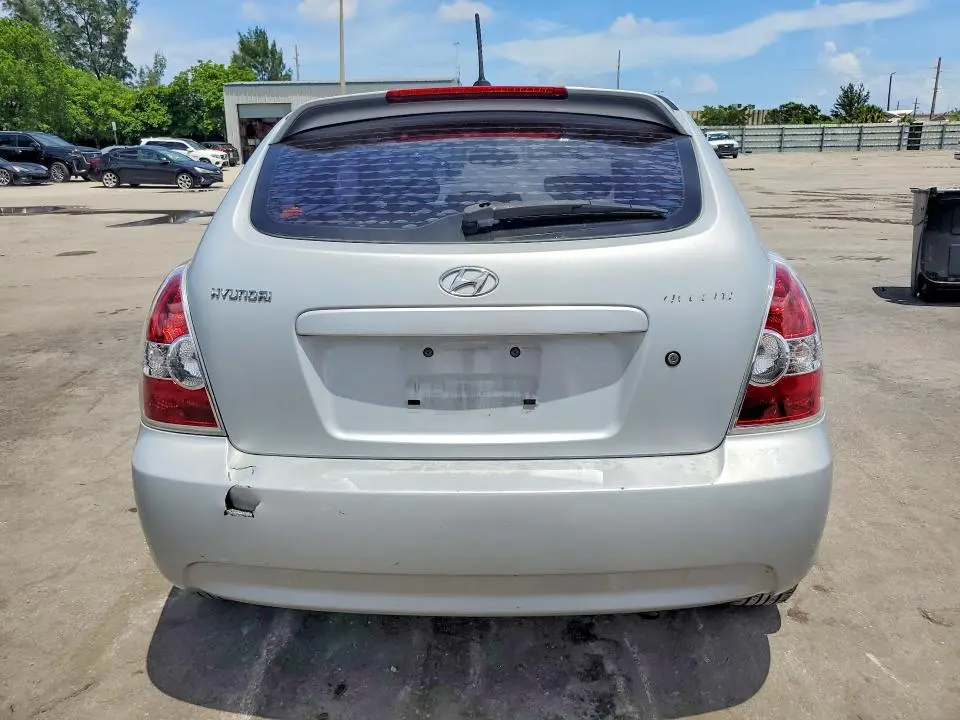 2011 HYUNDAI ACCENT GS  