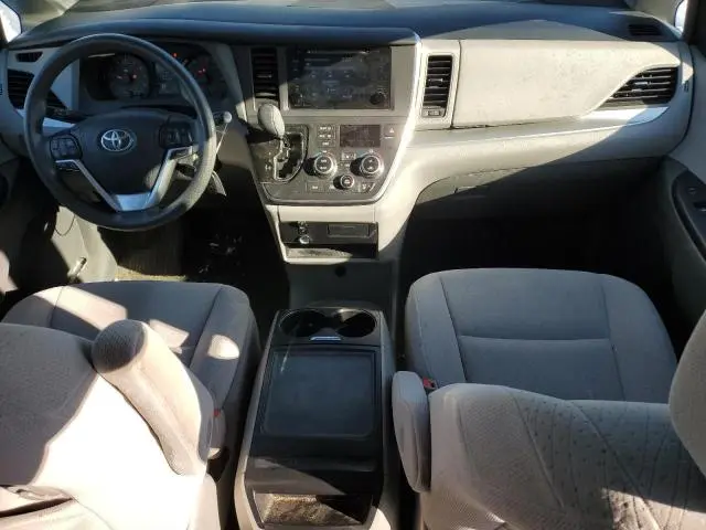 2015 TOYOTA SIENNA LE  