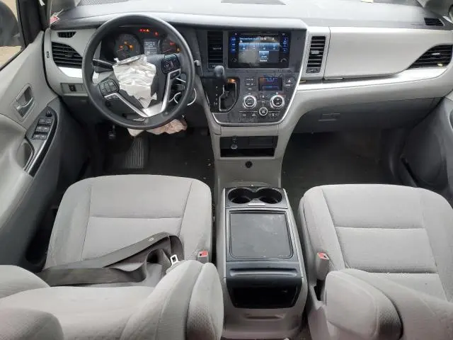 2015 TOYOTA SIENNA LE  