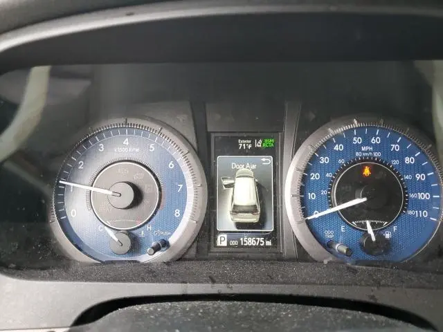 2019 TOYOTA SIENNA XLE  