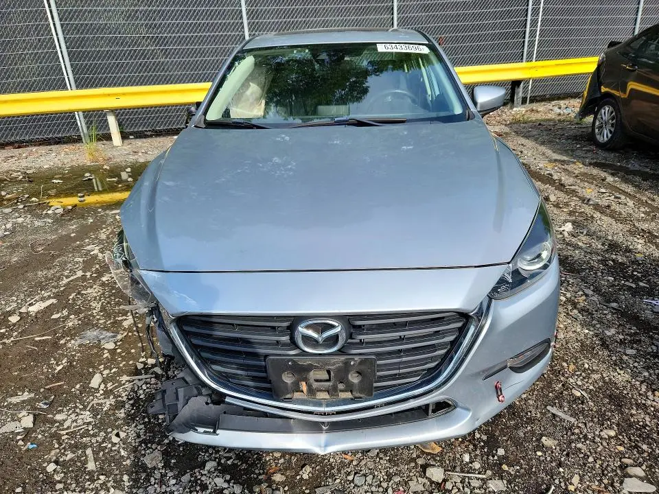2018 MAZDA 3 TOURING  