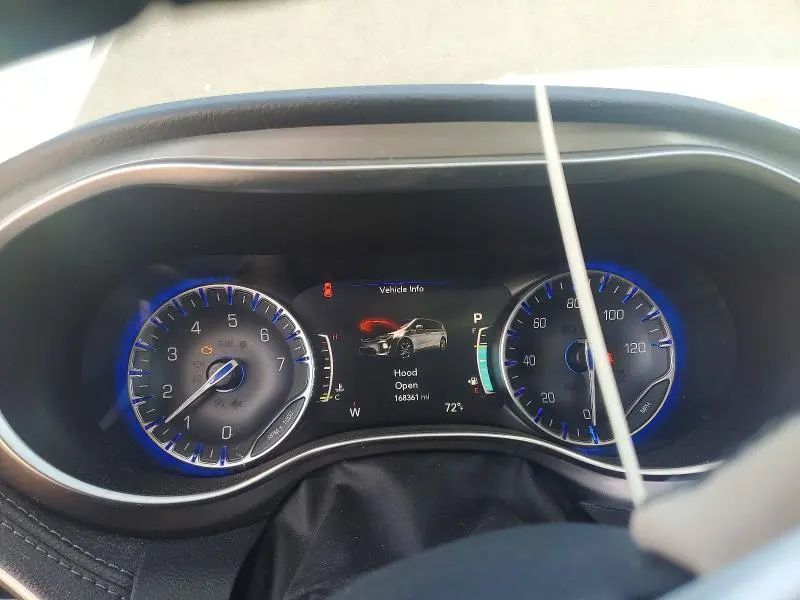 2017 CHRYSLER PACIFICA LIMITED  