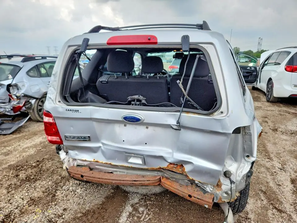 2011 FORD ESCAPE XLT  