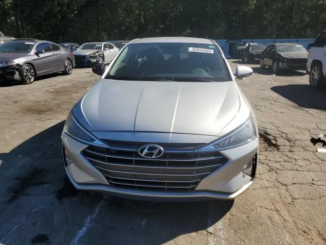 2019 HYUNDAI ELANTRA SE  