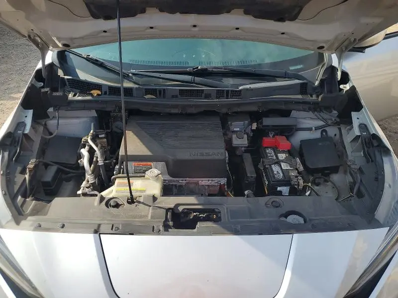 2021 NISSAN LEAF SV  