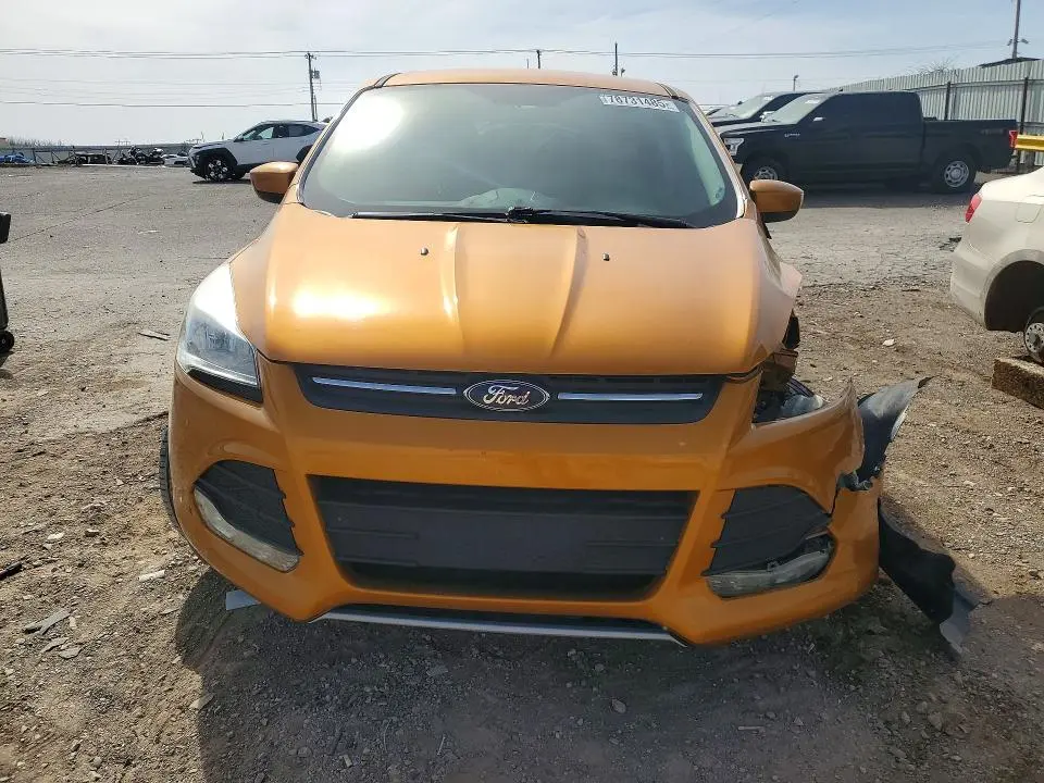 2016 FORD ESCAPE SE  