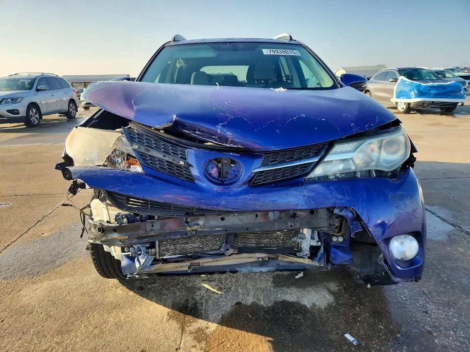 2014 TOYOTA RAV4 XLE  