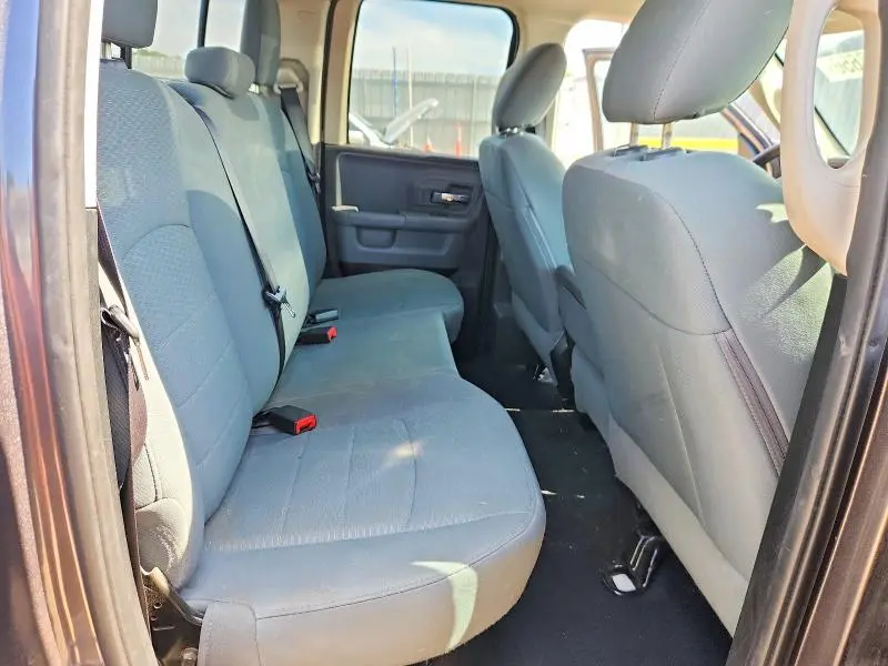 2017 RAM 1500 SLT  