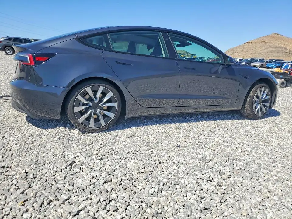 2025 TESLA MODEL 3   