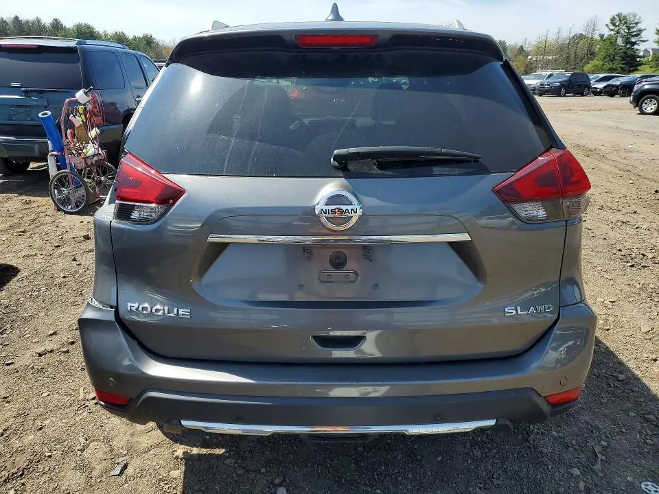 2019 NISSAN ROGUE SL  