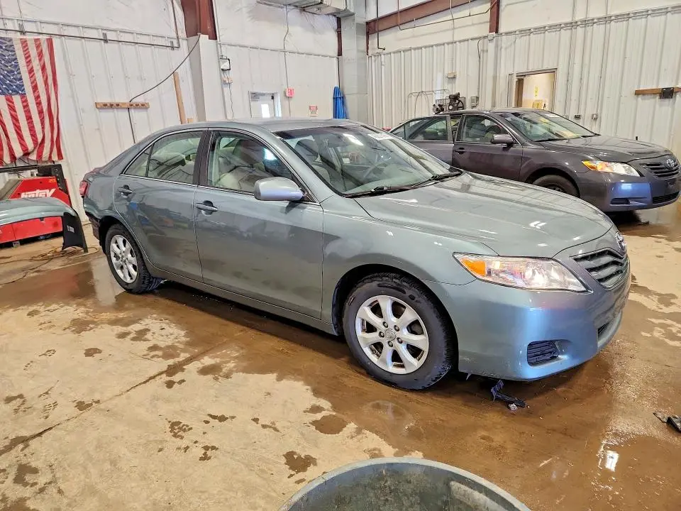 2011 TOYOTA CAMRY LE  