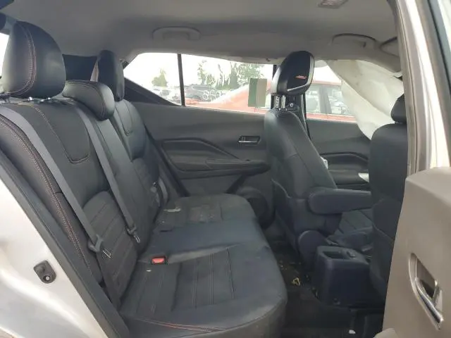 2019 NISSAN KICKS S  