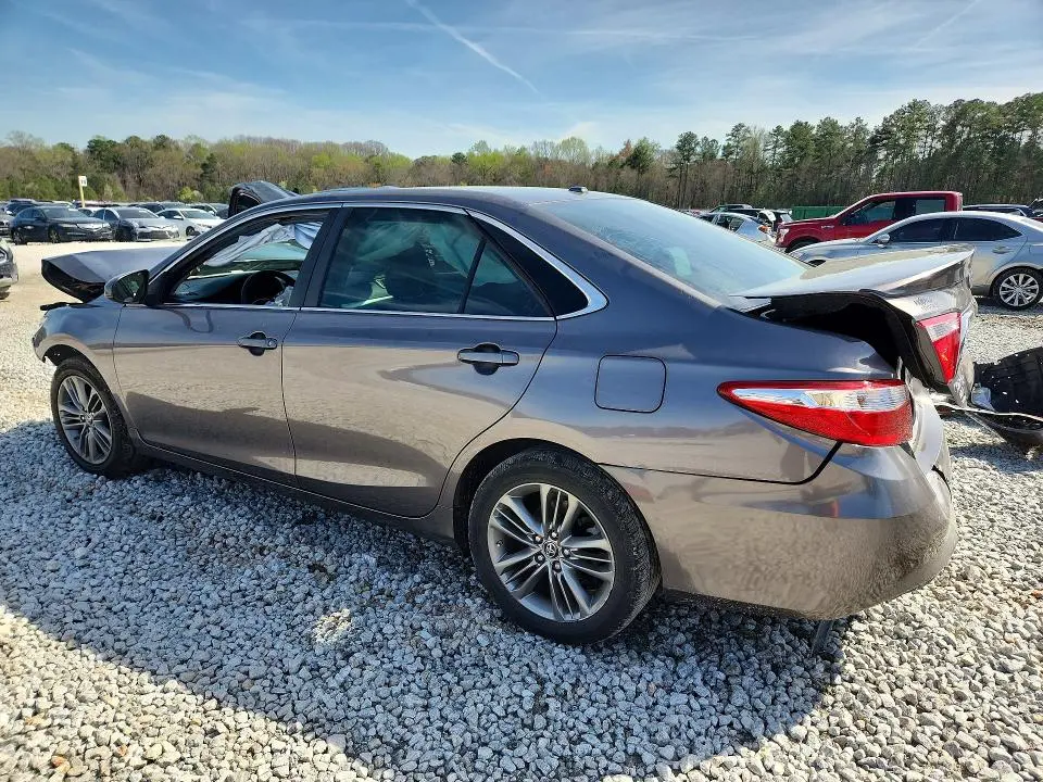 2017 TOYOTA CAMRY SE  