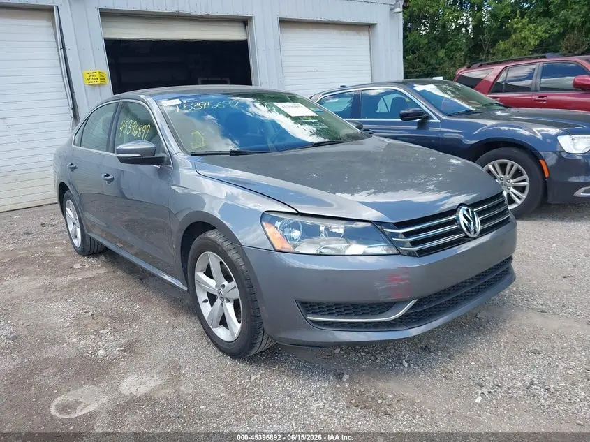2013 VOLKSWAGEN PASSAT 2.5L SE