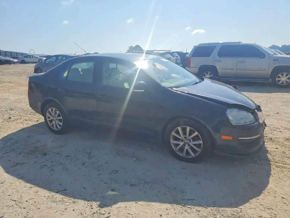 2010 VOLKSWAGEN JETTA SE  