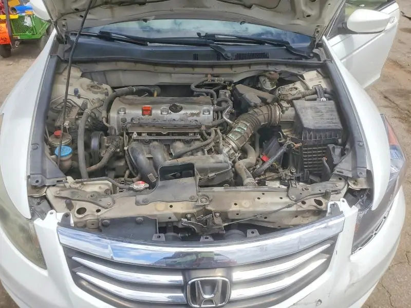 2011 HONDA ACCORD LX  