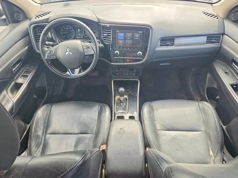 2020 MITSUBISHI OUTLANDER SE  