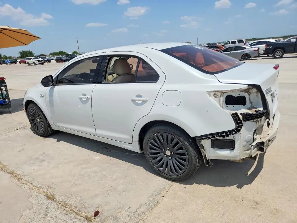 2011 SUZUKI KIZASHI SE  