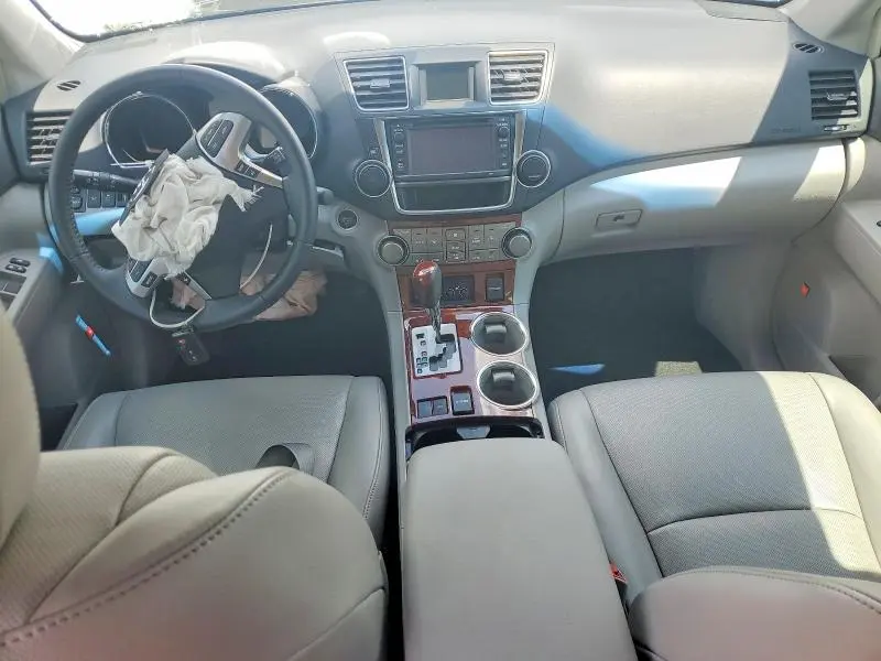 2013 TOYOTA HIGHLANDER LIMITED  
