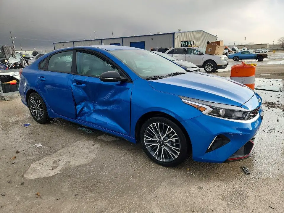 2023 KIA FORTE GT-LINE  