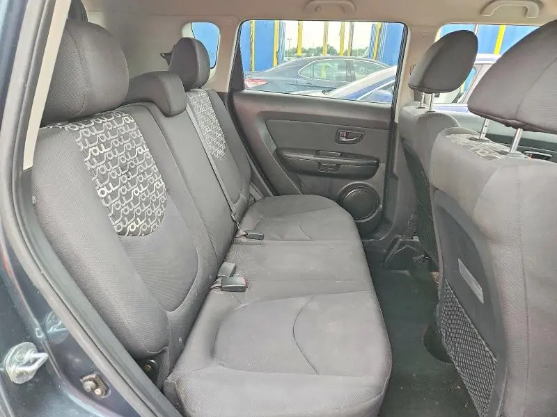 2011 KIA SOUL +  