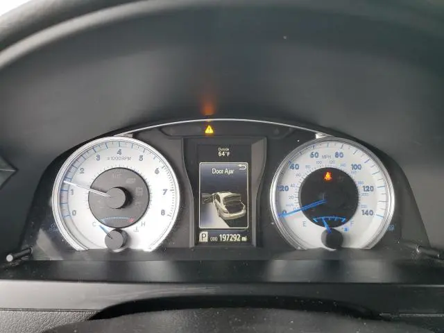 2016 TOYOTA CAMRY LE  