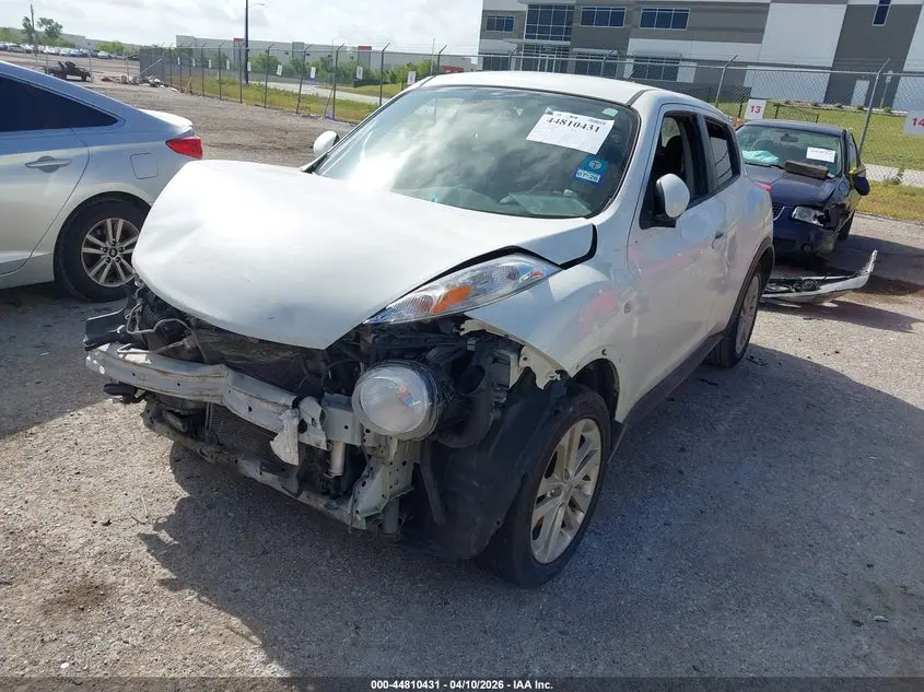 2013 NISSAN JUKE S
