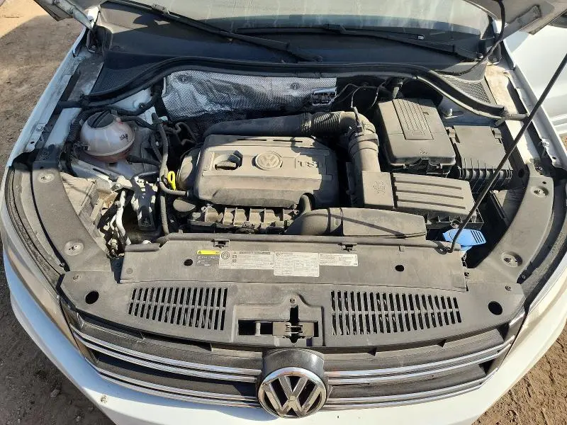2017 VOLKSWAGEN TIGUAN SPORT  