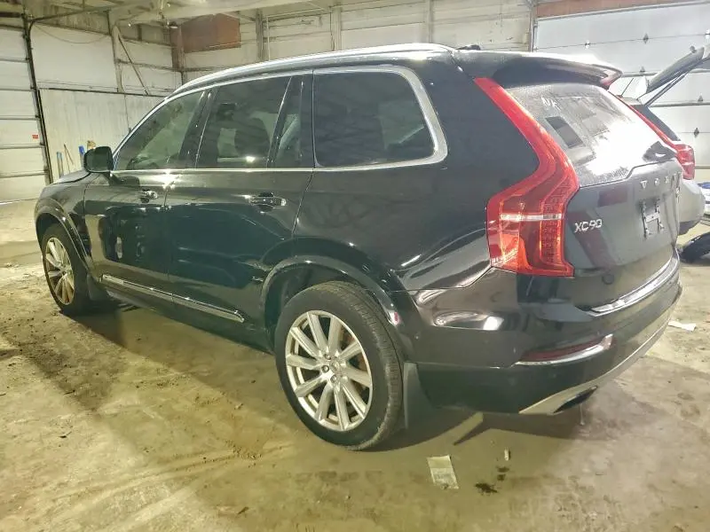 2016 VOLVO XC90 T6  