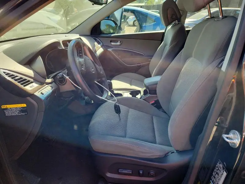 2017 HYUNDAI SANTA FE SE  