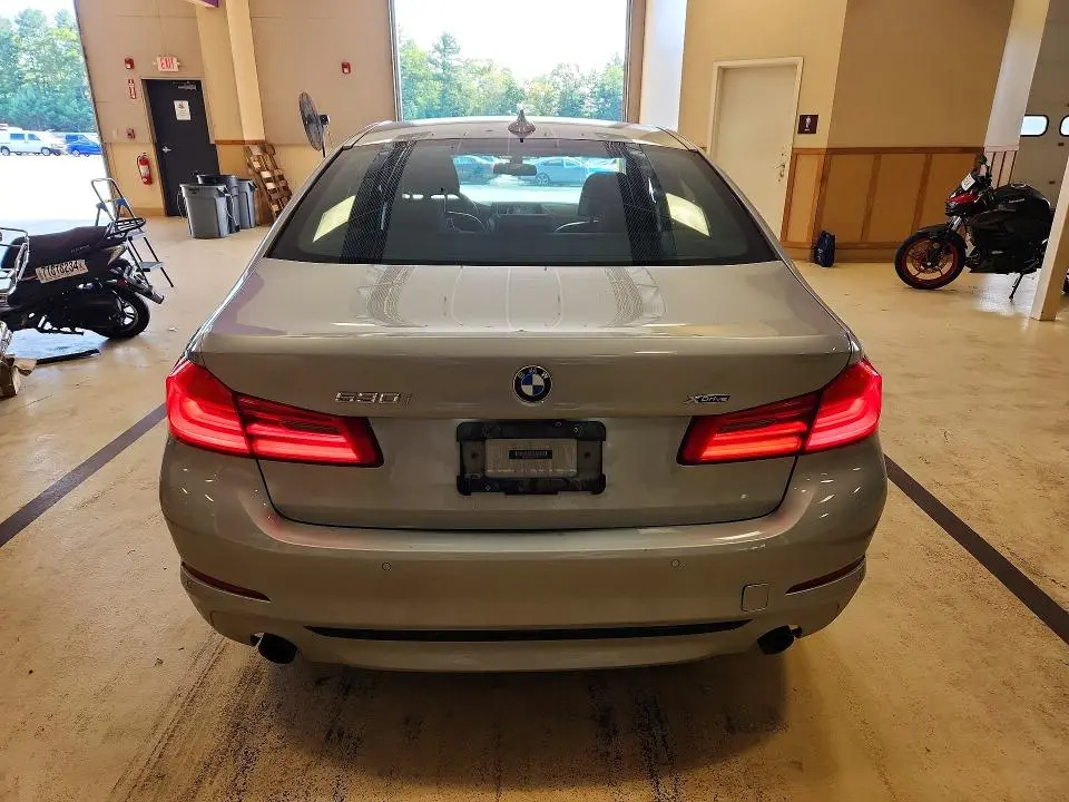2017 BMW 530 XI  