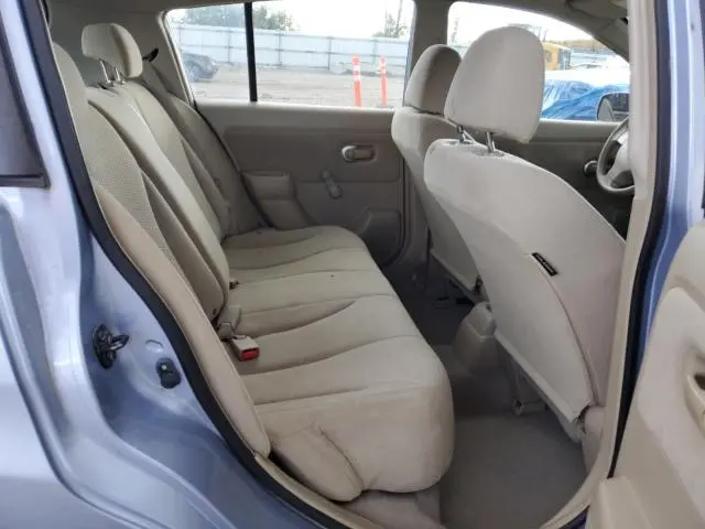 2010 NISSAN VERSA S  