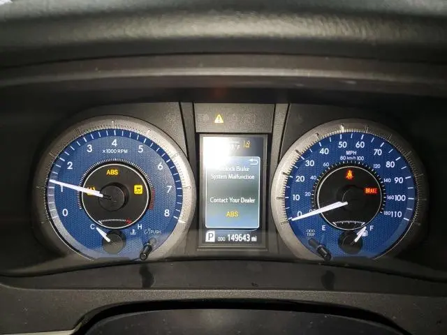 2019 TOYOTA SIENNA LE  