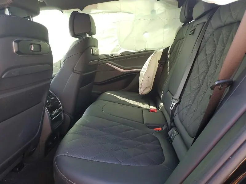 2025 BMW X5 XDRIVE50E  