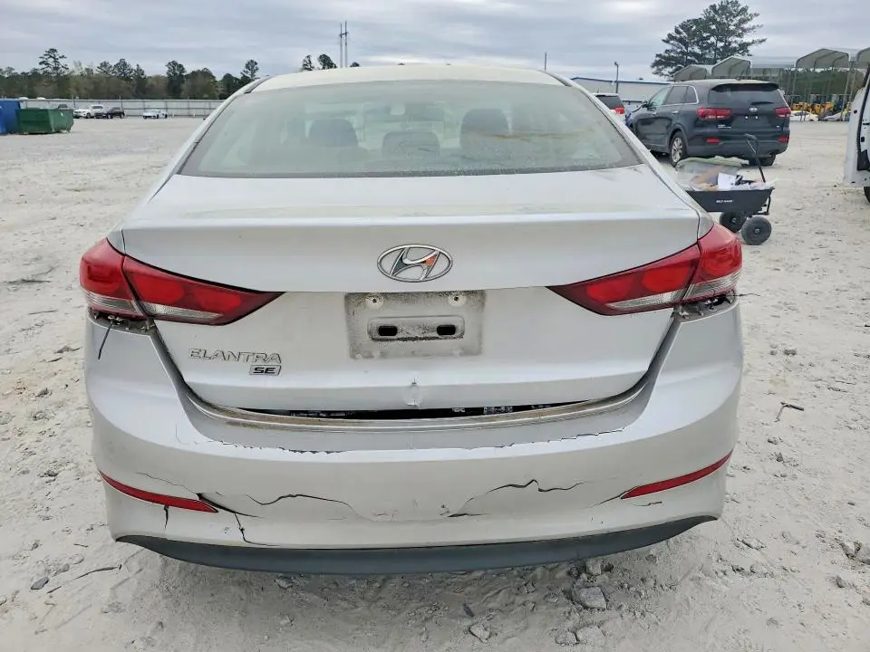 2018 HYUNDAI ELANTRA SE  