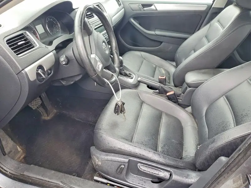 2014 VOLKSWAGEN JETTA SE  