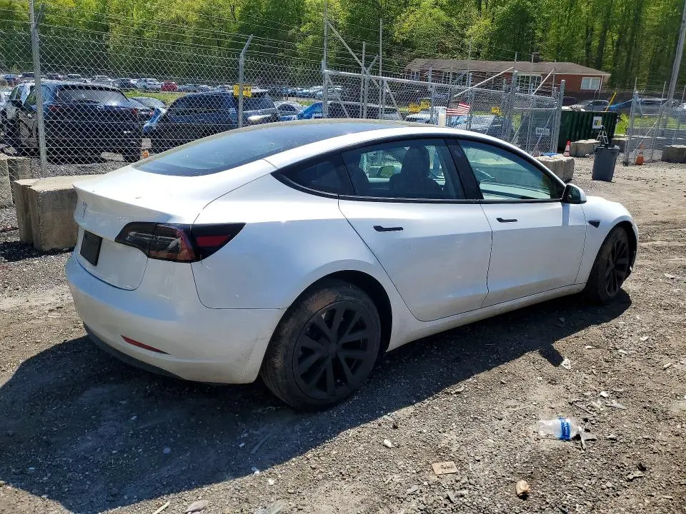 2023 TESLA 3   