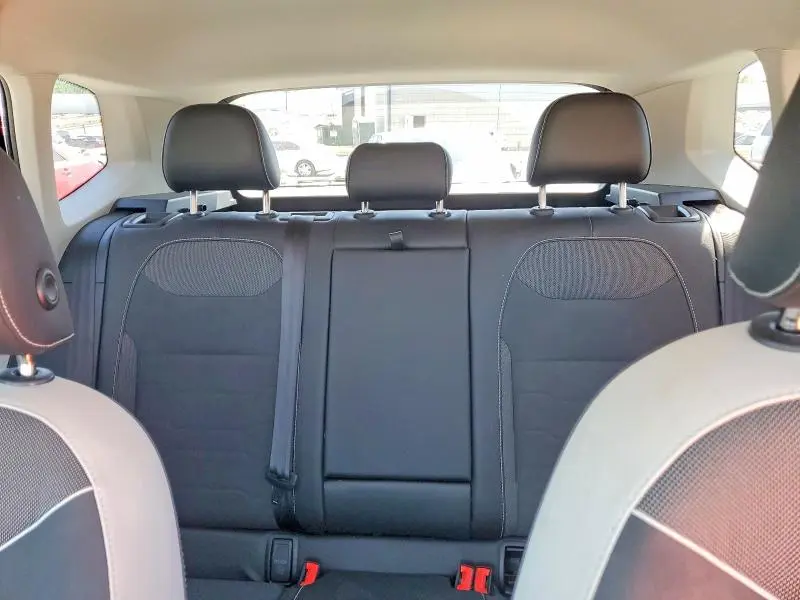 2025 VOLKSWAGEN TAOS SE  