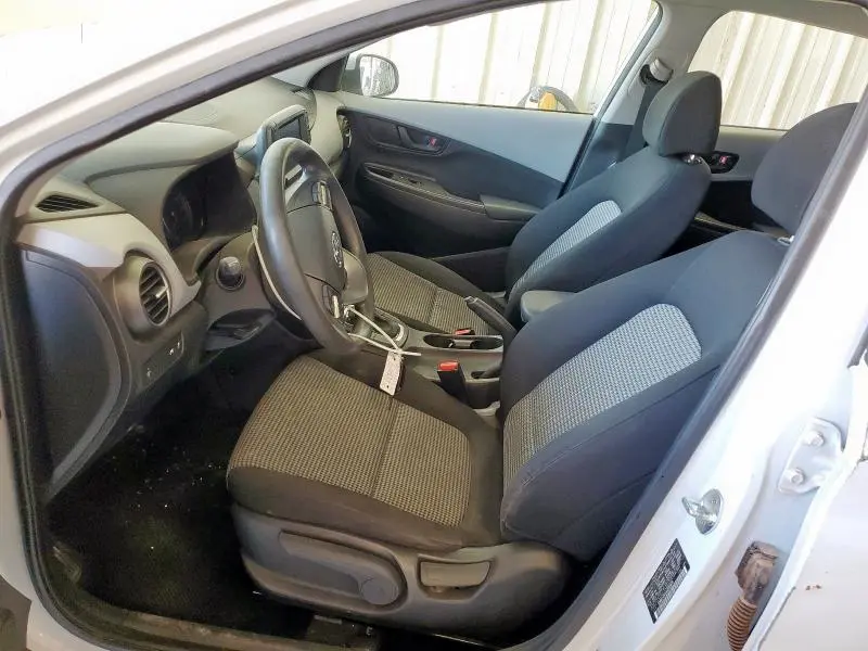 2020 HYUNDAI KONA SE  