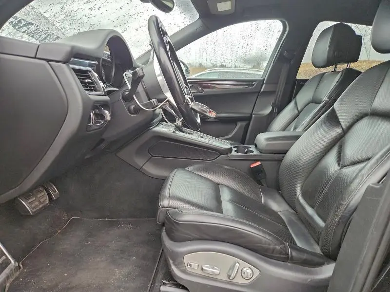 2015 PORSCHE MACAN S  
