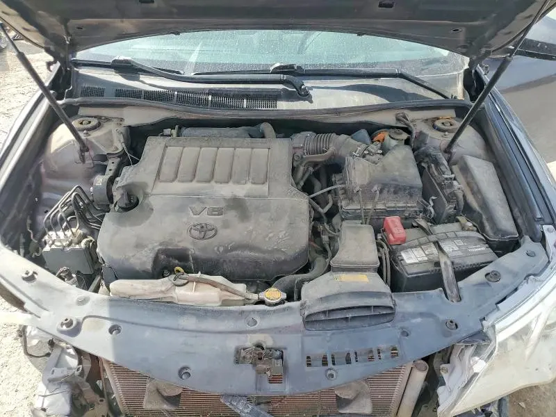 2013 TOYOTA CAMRY XLE V6  