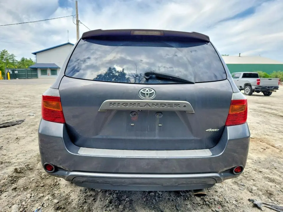 2010 TOYOTA HIGHLANDER SPORT  