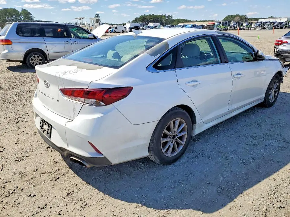 2018 HYUNDAI SONATA SE  