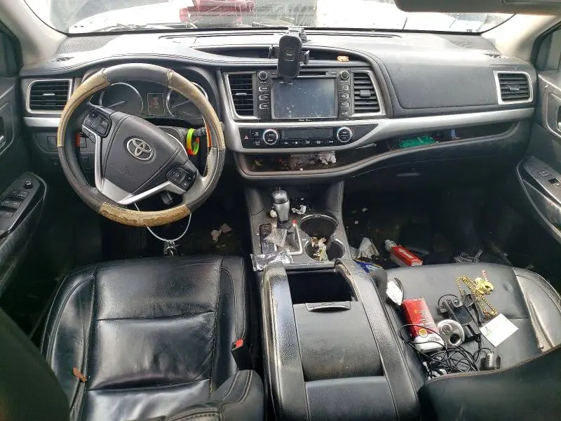 2014 TOYOTA HIGHLANDER XLE  