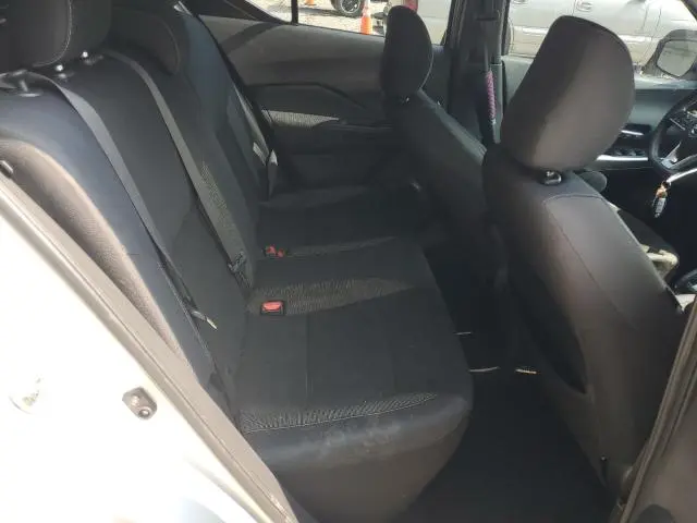2019 NISSAN KICKS S  