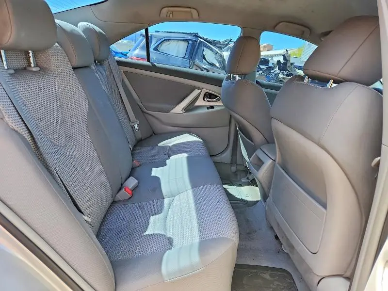 2010 TOYOTA CAMRY SE  